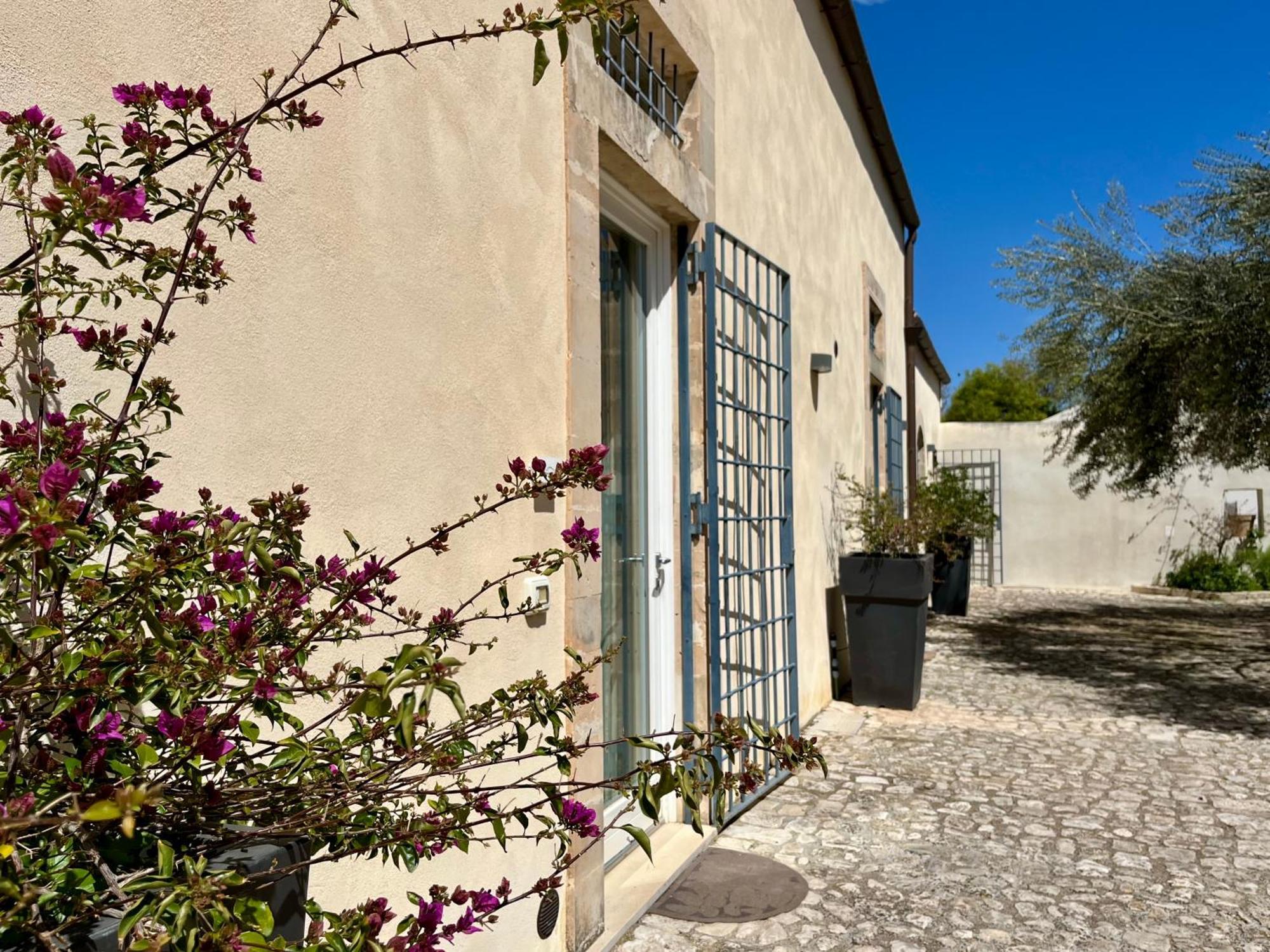 Dimora Di Dante Bed & Breakfast Chiaramonte Gulfi Exterior foto